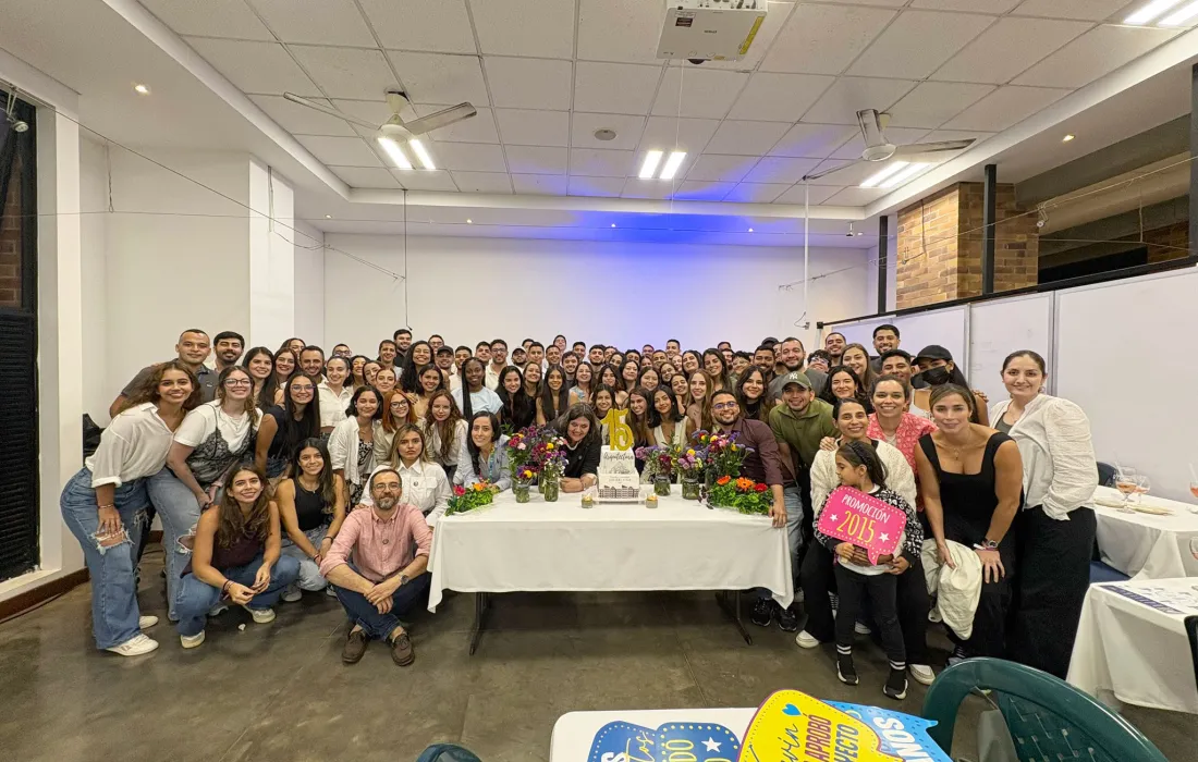 15 años de Arquitectura Javeriana Cali: la lluvia no apagó el fuego de la fraternidad y el regreso a casa