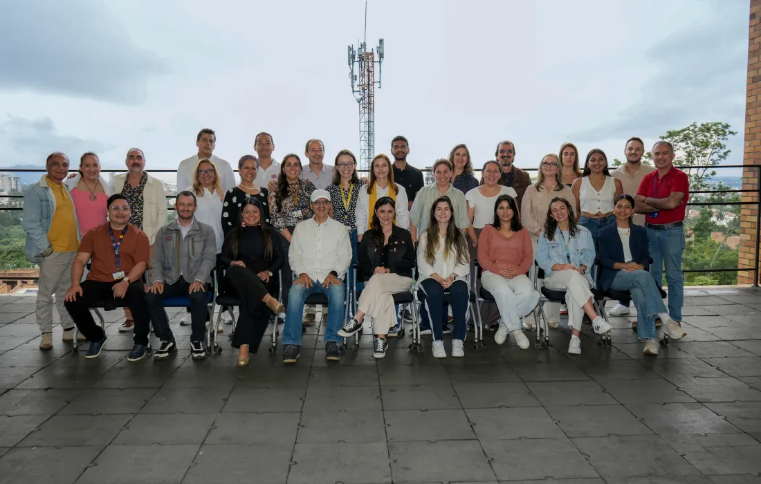 En clausura 2025-1 del programa Forja se reconoció el compromiso de los profesores javerianos