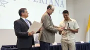 Cruz San Pedro Claver: 25 estudiantes reconocidos por sus calidades humanas y espíritu javeriano Cruz San Pedro Claver: 25 estudiantes reconocidos por sus calidades humanas y espíritu javeriano