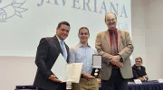 Cruz San Pedro Claver: 25 estudiantes reconocidos por sus calidades humanas y espíritu javeriano Cruz San Pedro Claver: 25 estudiantes reconocidos por sus calidades humanas y espíritu javeriano