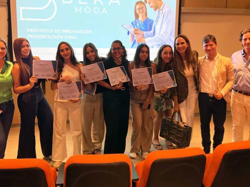 Estudiantes de Mercadeo presentaron sus proyectos de innovación colaborativa a tres empresas de la región